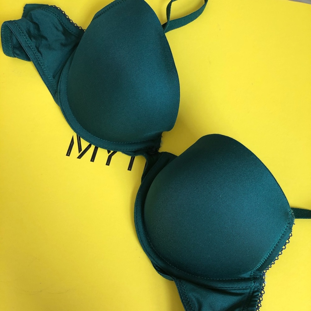 Sixty eight dark green bra